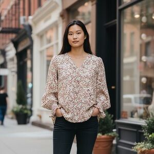 Entro Floral V-Neck Blouse